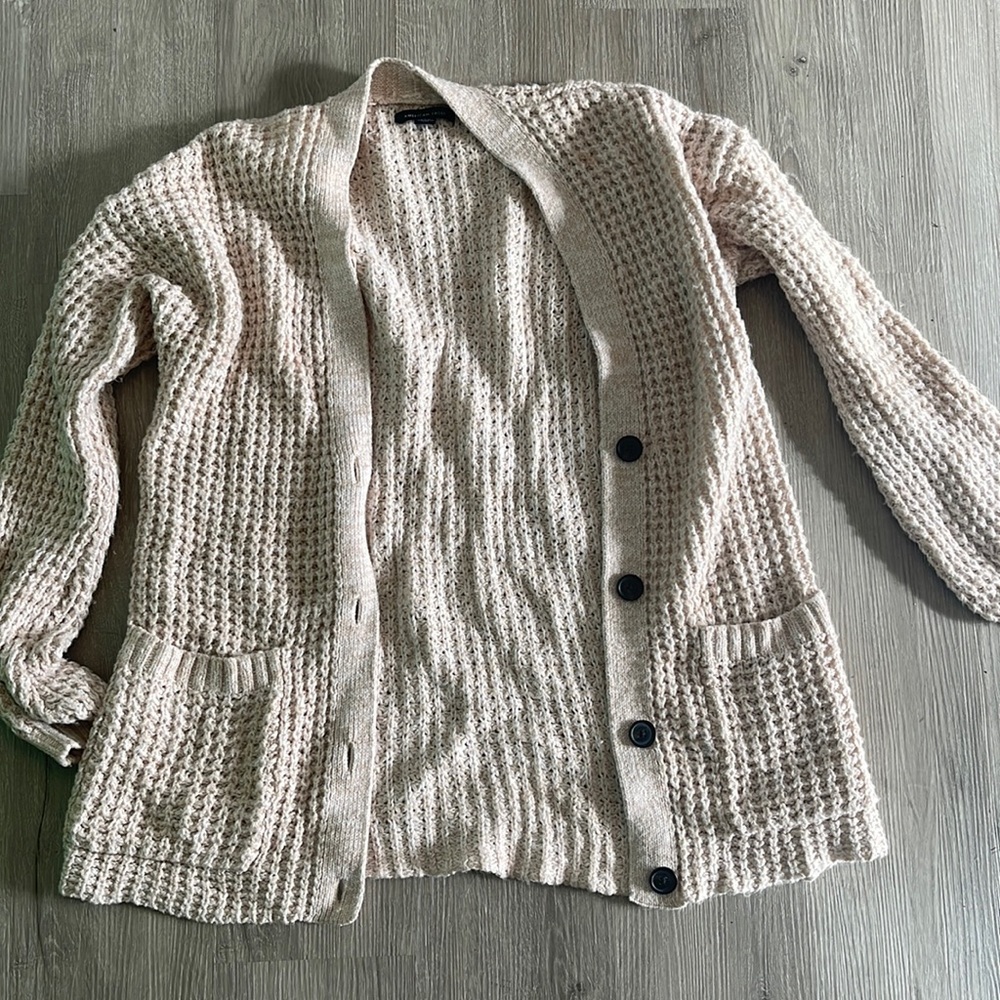 Cute light pink cardigan American eagle sweater - worn once